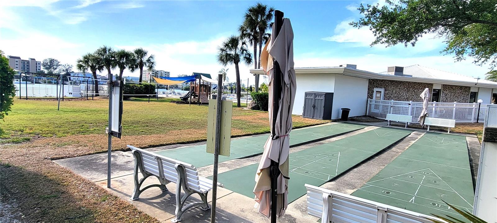 IMPERIAL POINT CONDO - Residential