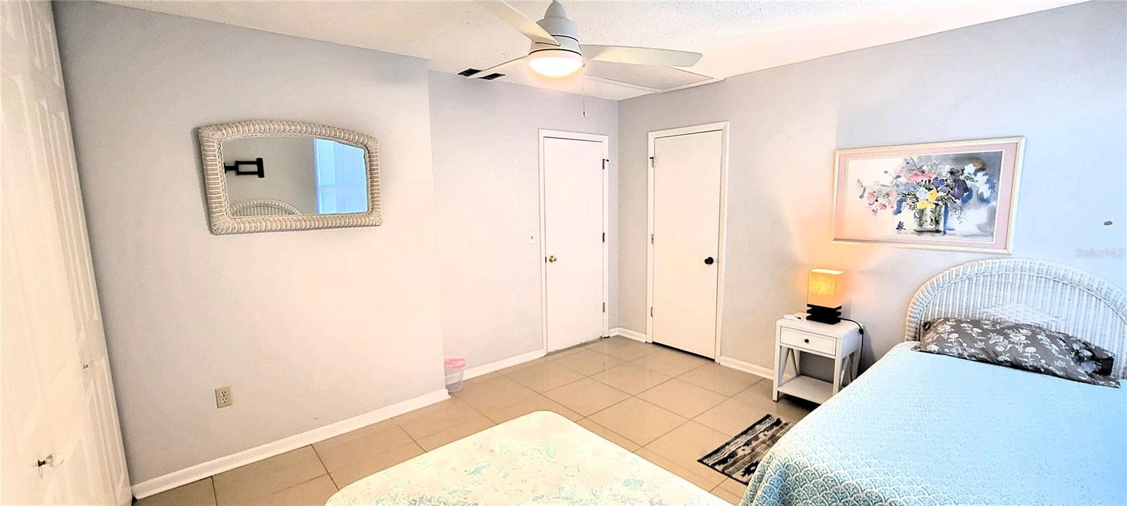 IMPERIAL POINT CONDO - Residential