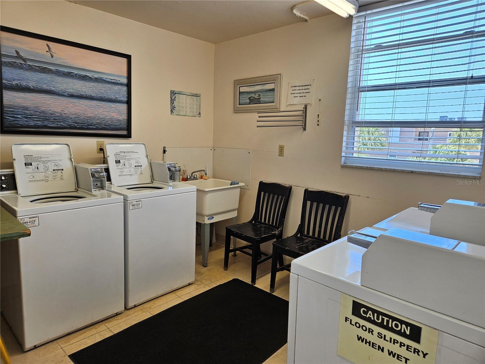 BAY ISLAND GROUP 2 - Residential Lease