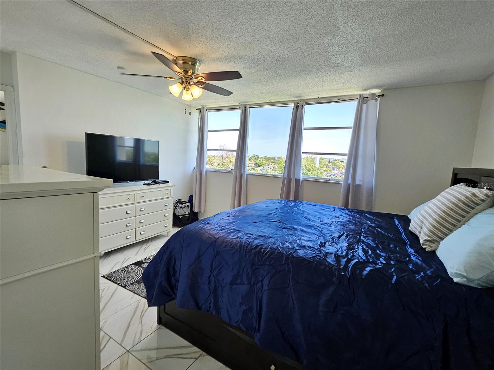 BAY ISLAND GROUP 2 - Residential Lease