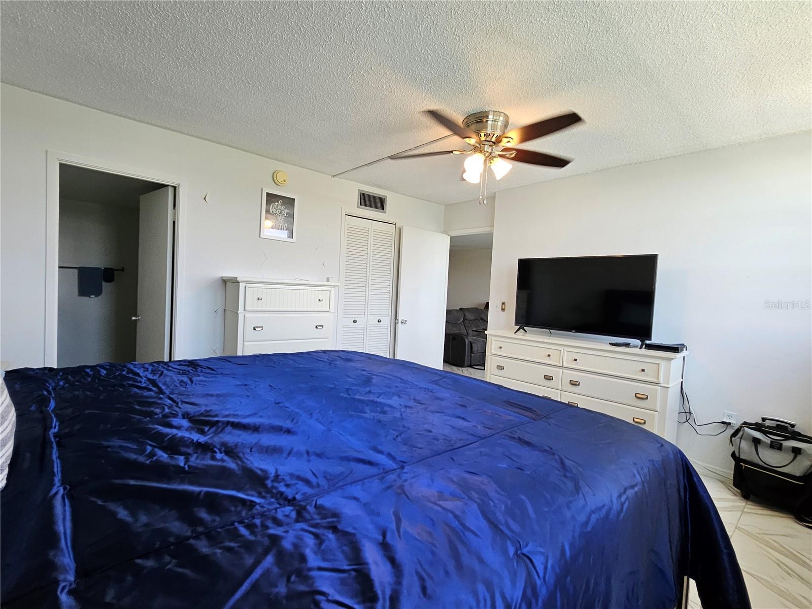 BAY ISLAND GROUP 2 - Residential Lease