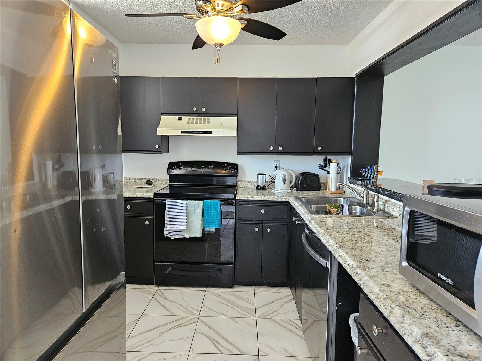 BAY ISLAND GROUP 2 - Residential Lease