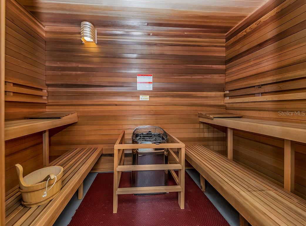 LAKEWOOD NATIONAL - Residential