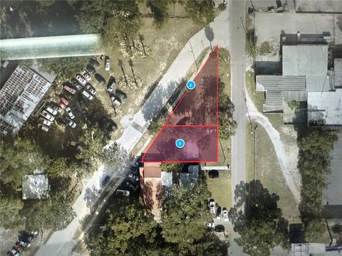 Photo of 715 Lynch Avenue, Leesburg, FL 34748 (MLS # G5102993)