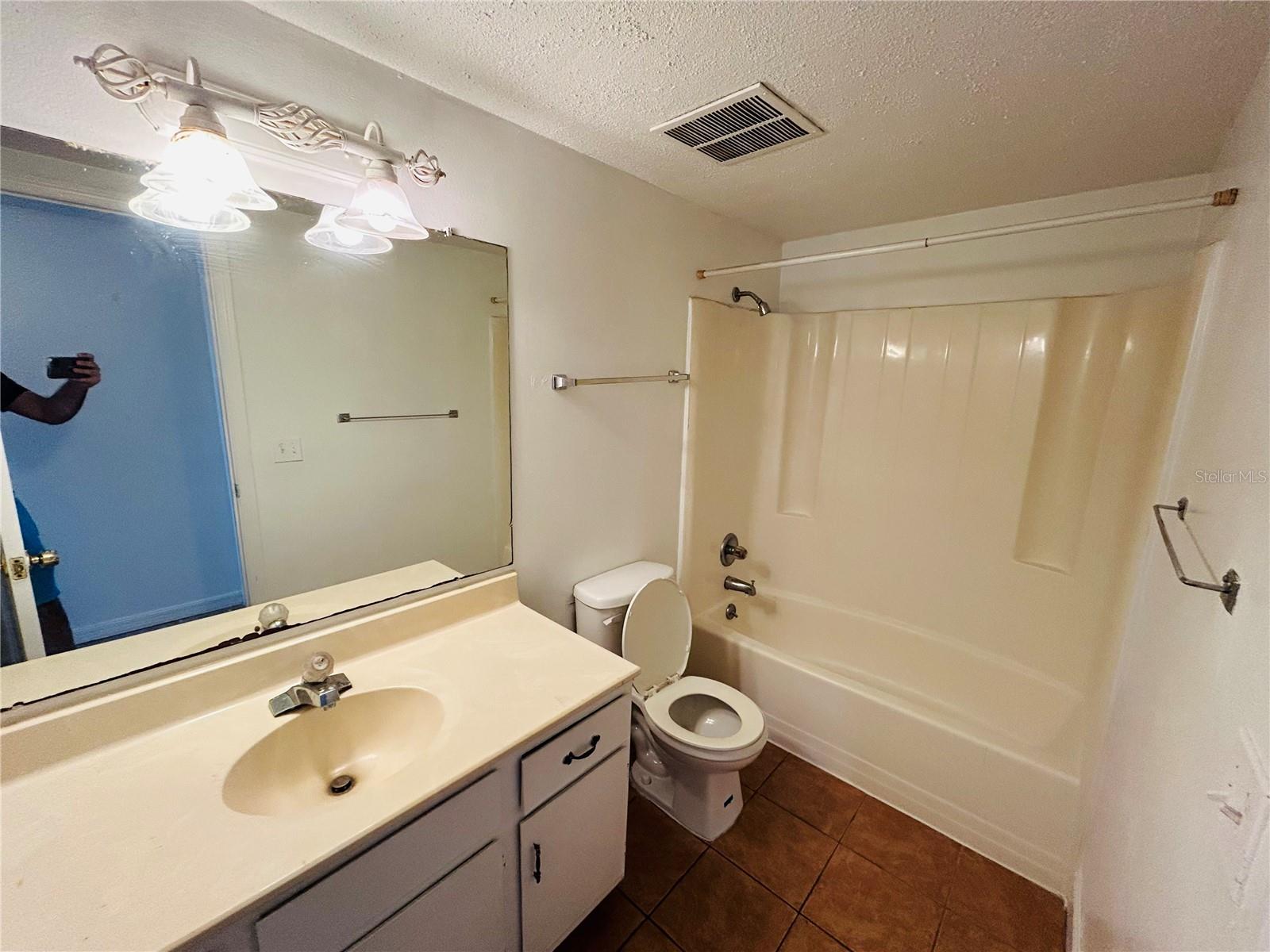 ROYAL PALM COURT CONDO - Residential Lease