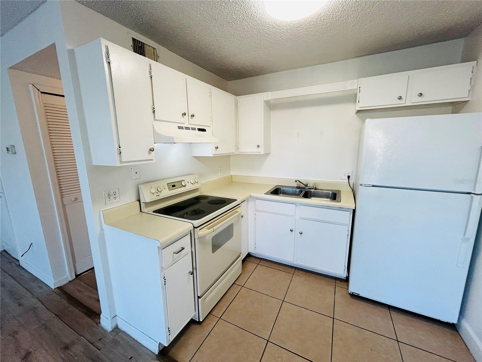 ROYAL PALM COURT CONDO - Residential Lease