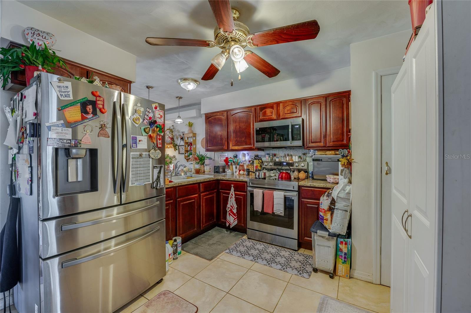 BEVERLY HILLS UN 14 - Residential