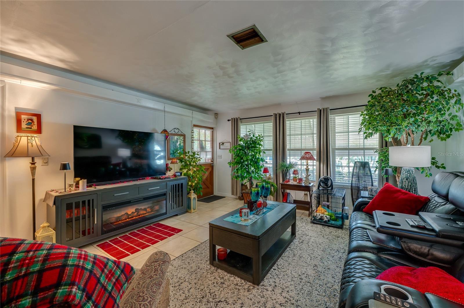 BEVERLY HILLS UN 14 - Residential