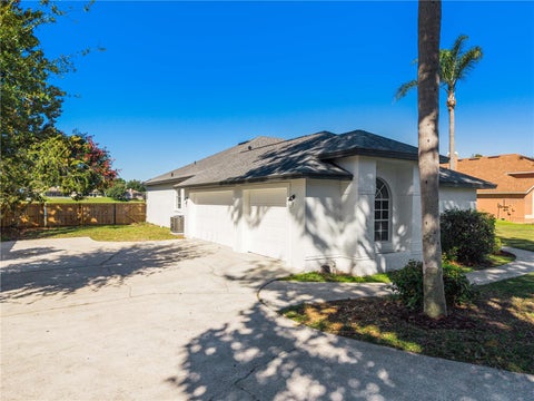 Tiny photo for 11614 Lake Katherine Circle, Clermont, FL 34711 (MLS # S5160162)