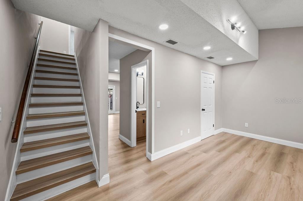 824 W 25TH STREET