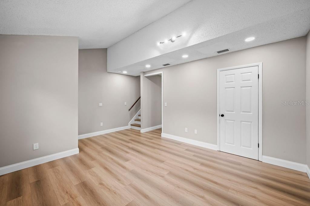 824 W 25TH STREET