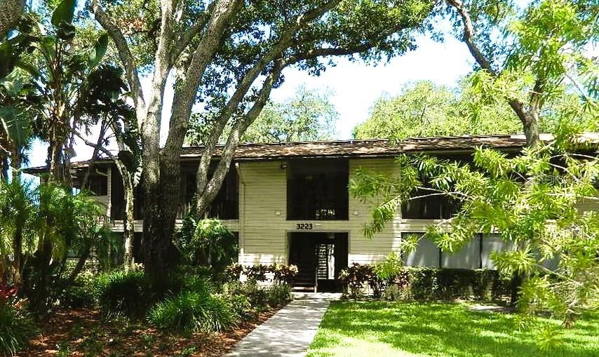 3223 FOX CHASE CIRCLE N 206