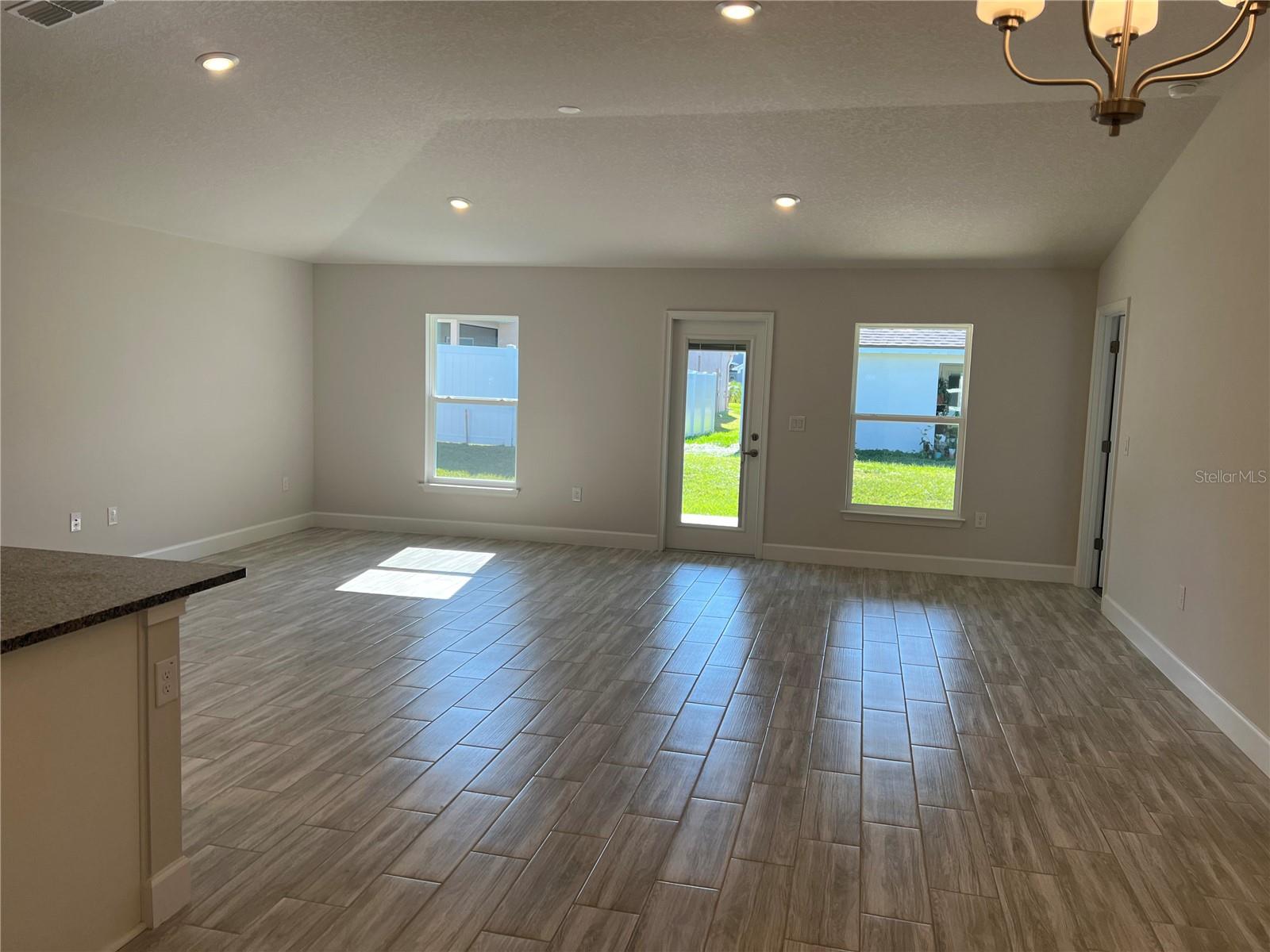 ABBEY GLEN - Residential