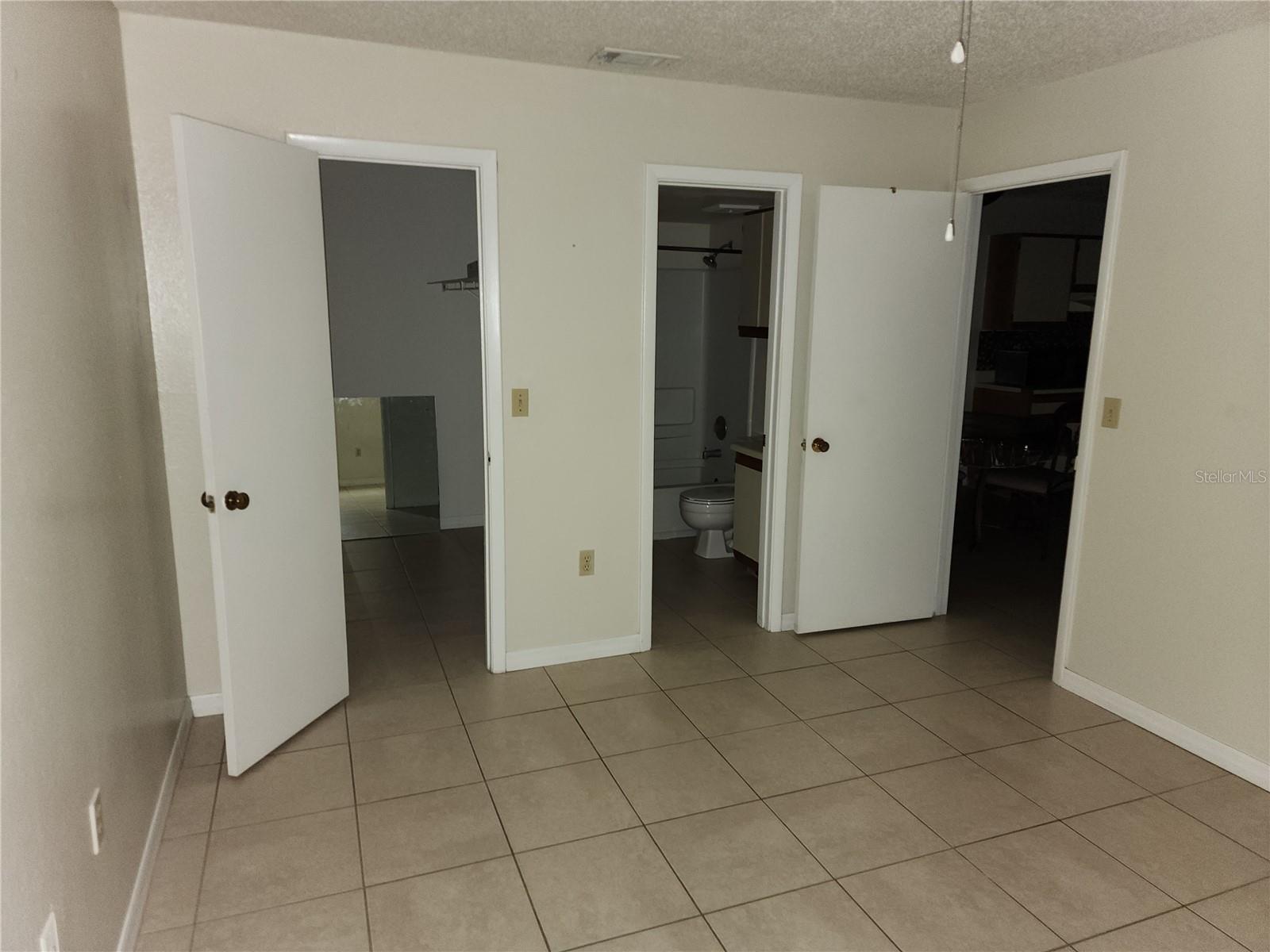 LANDING A CONDO - Residential