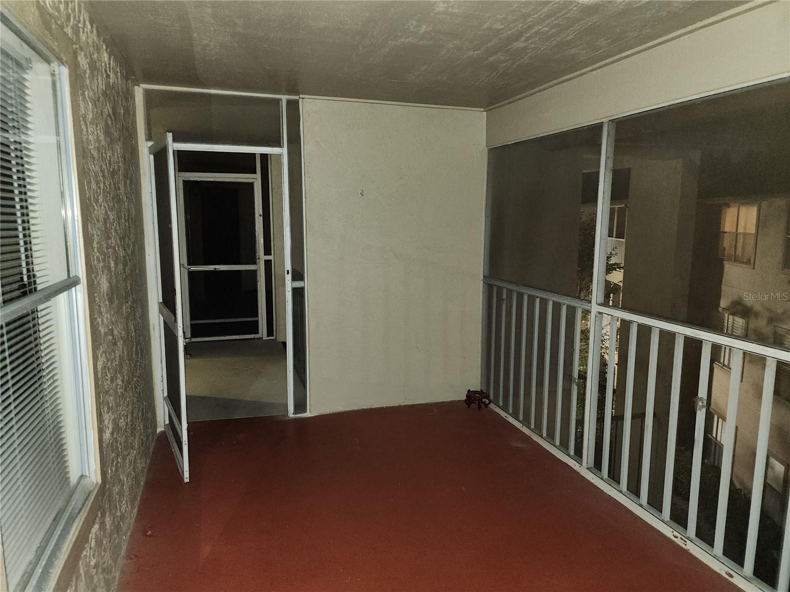 LANDING A CONDO - Residential