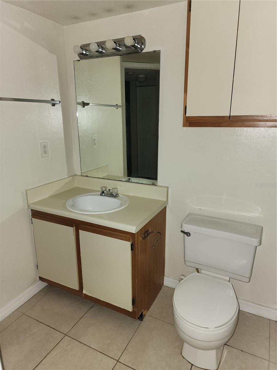 LANDING A CONDO - Residential