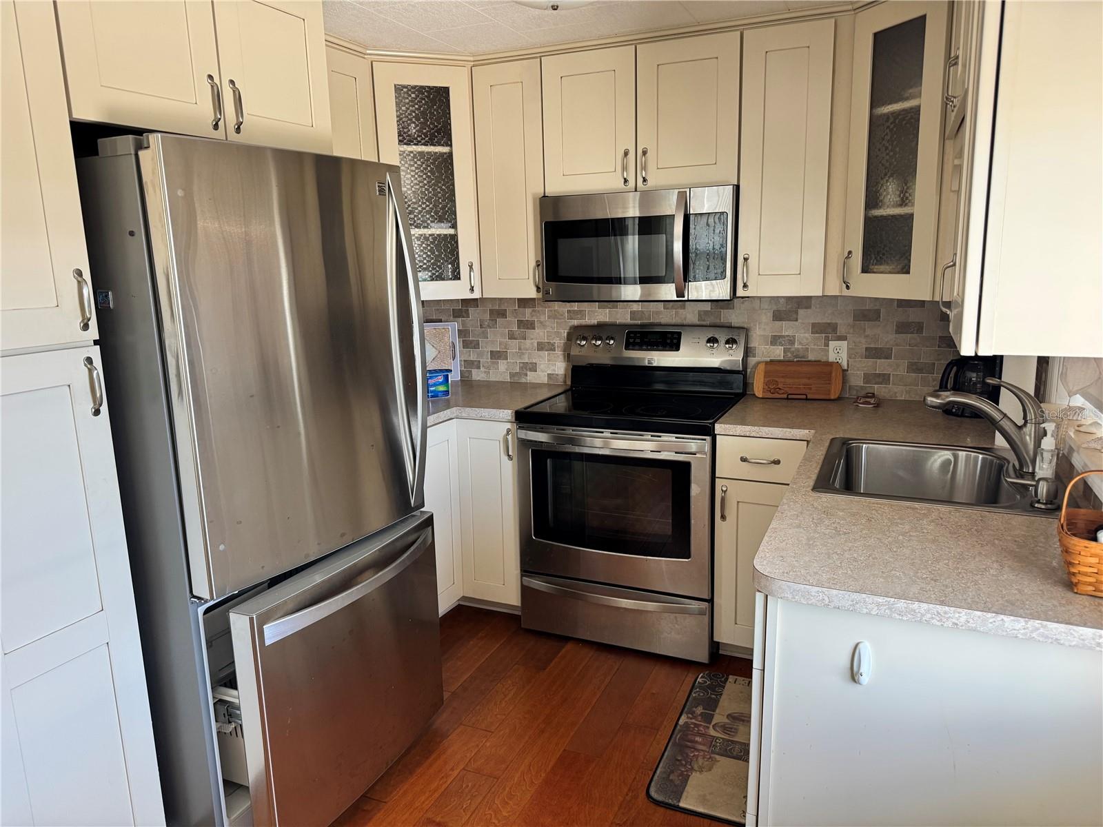 BROOK TO BAY - Residential