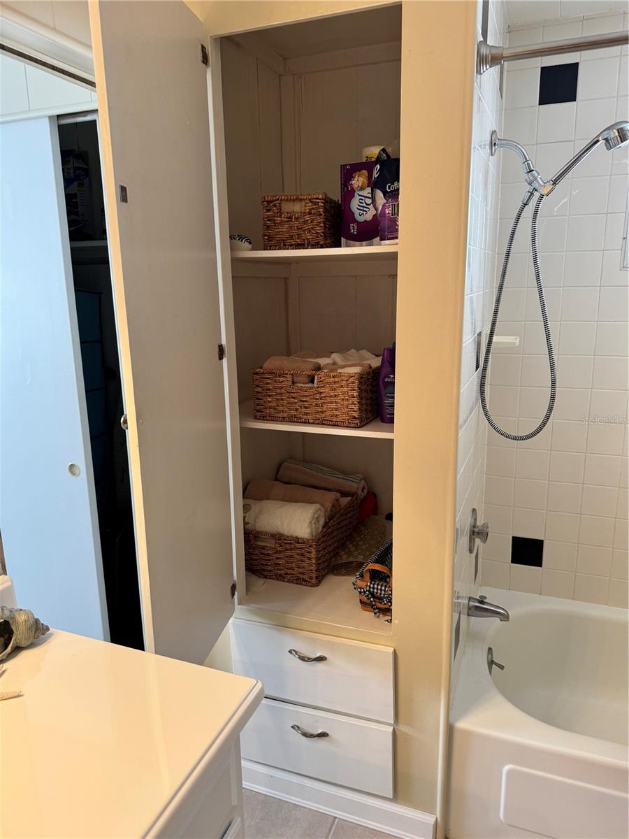 BROOK TO BAY - Residential