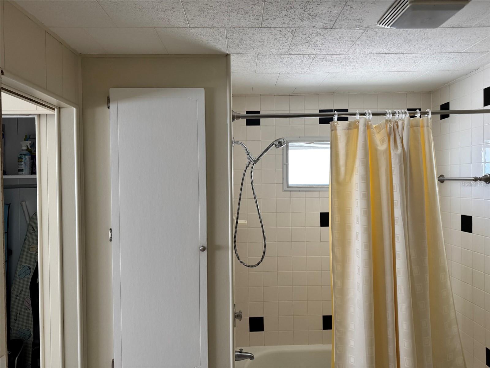 BROOK TO BAY - Residential