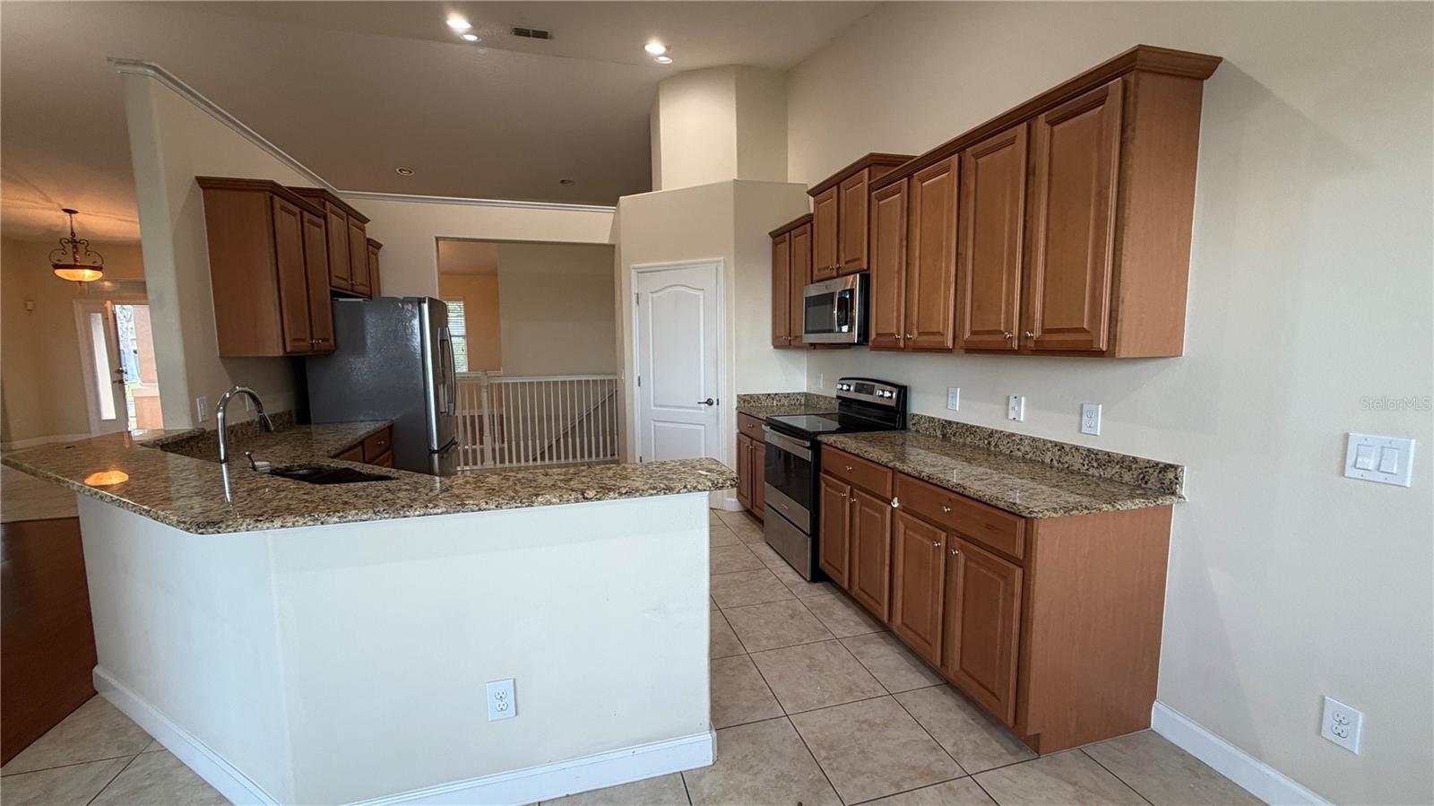 CLERMONT NOTTINGHAM AT LEGENDS - Residential Lease