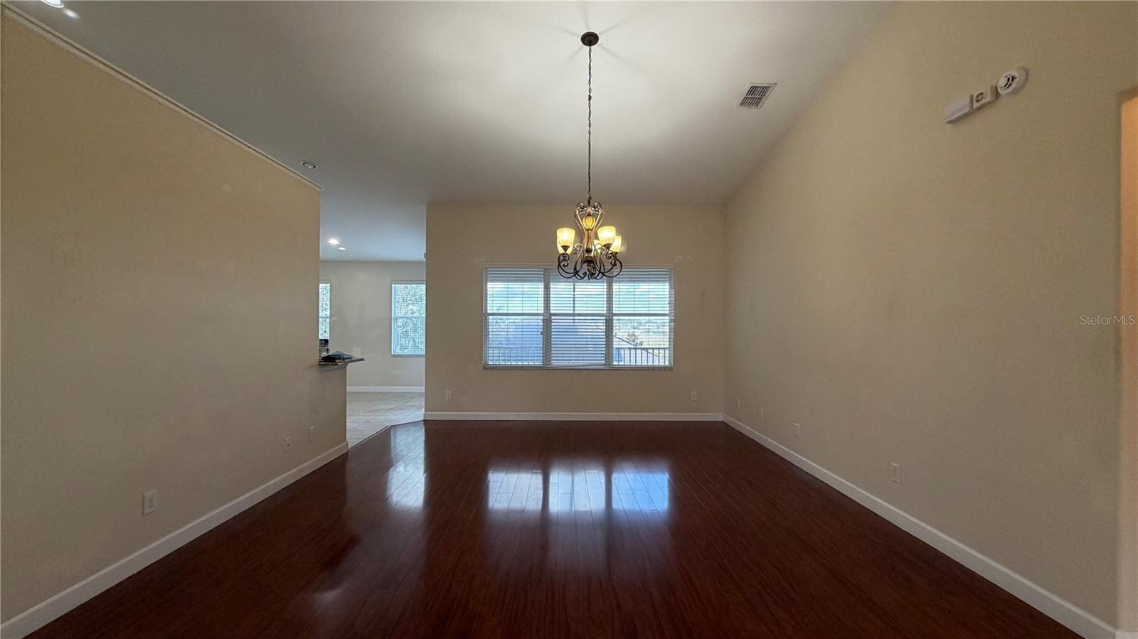 CLERMONT NOTTINGHAM AT LEGENDS - Residential Lease