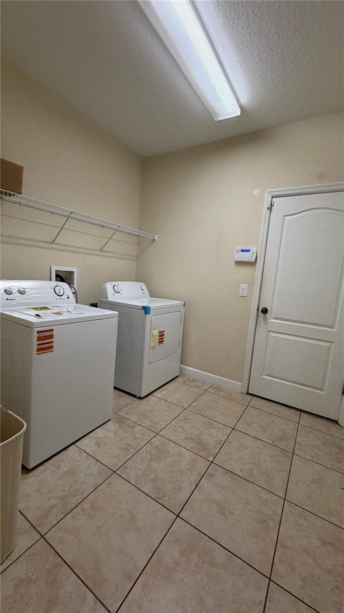 CLERMONT NOTTINGHAM AT LEGENDS - Residential Lease