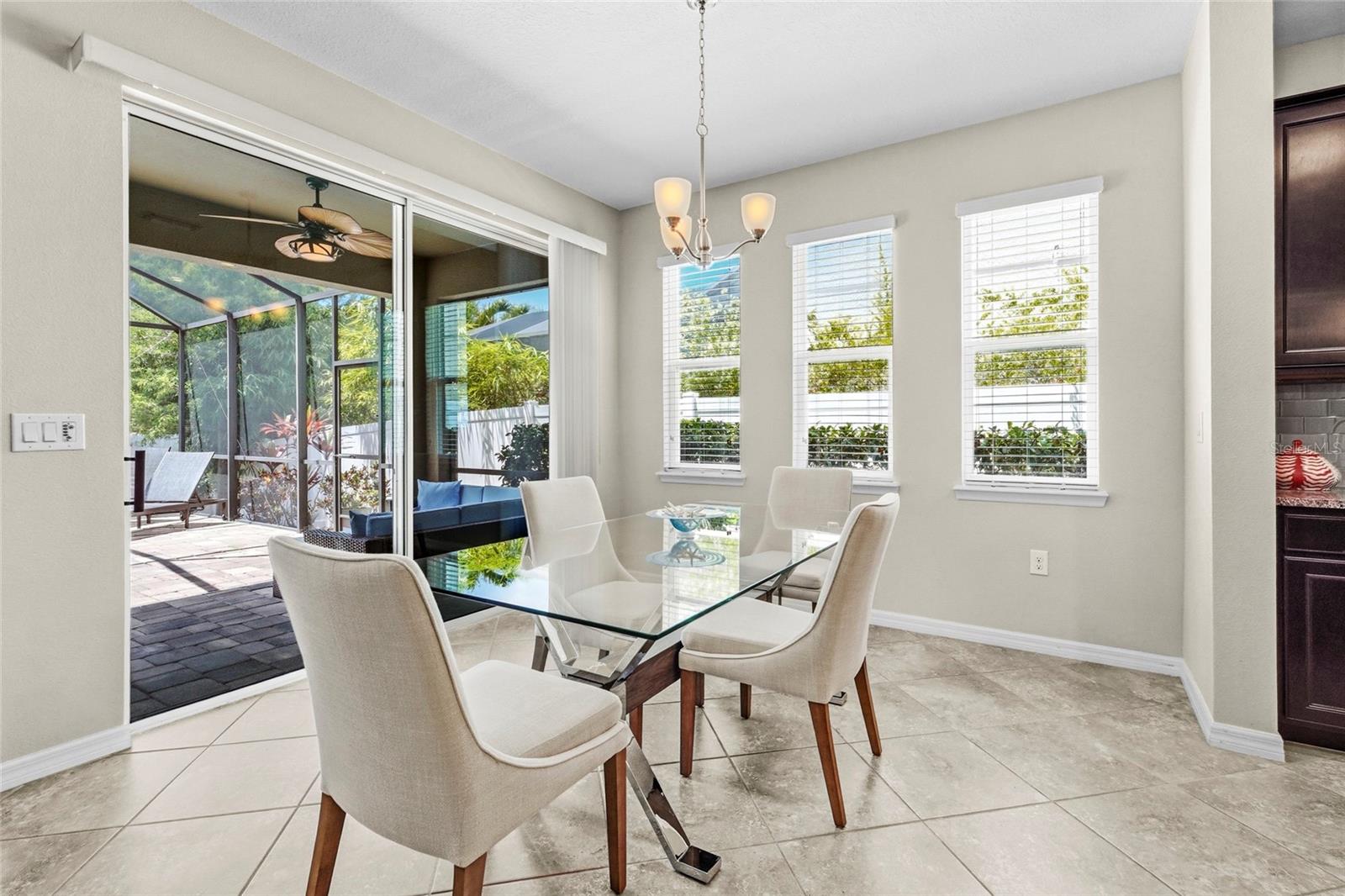 LUNA BAY - Residential