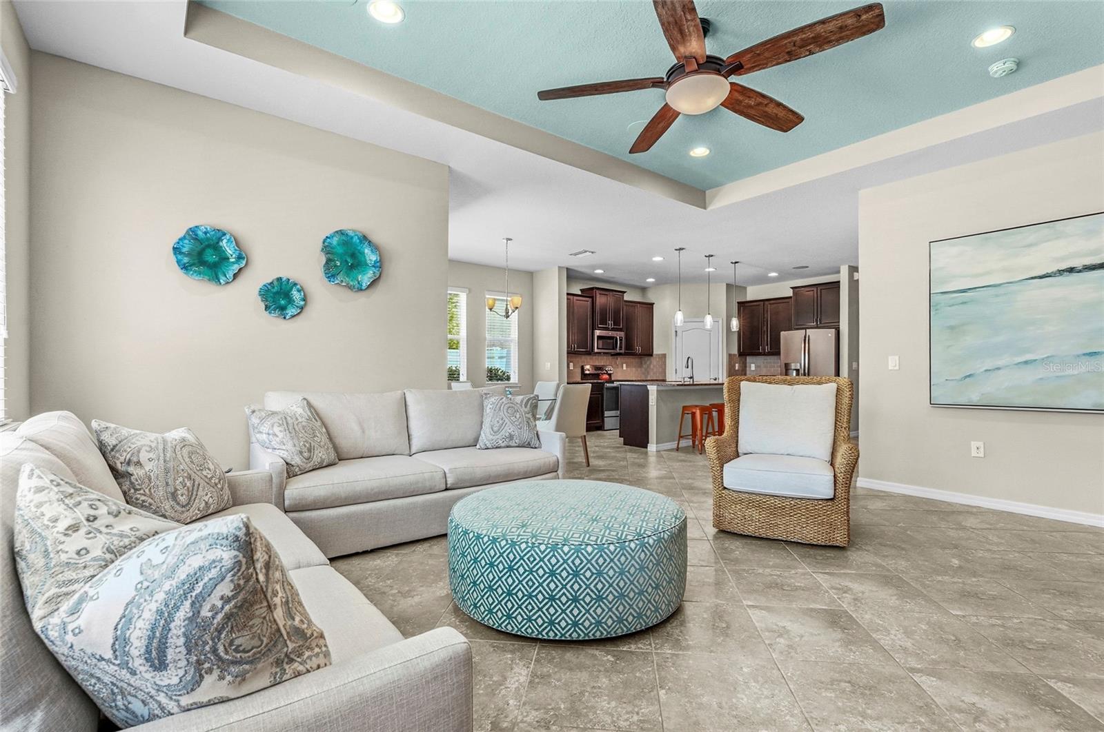 LUNA BAY - Residential