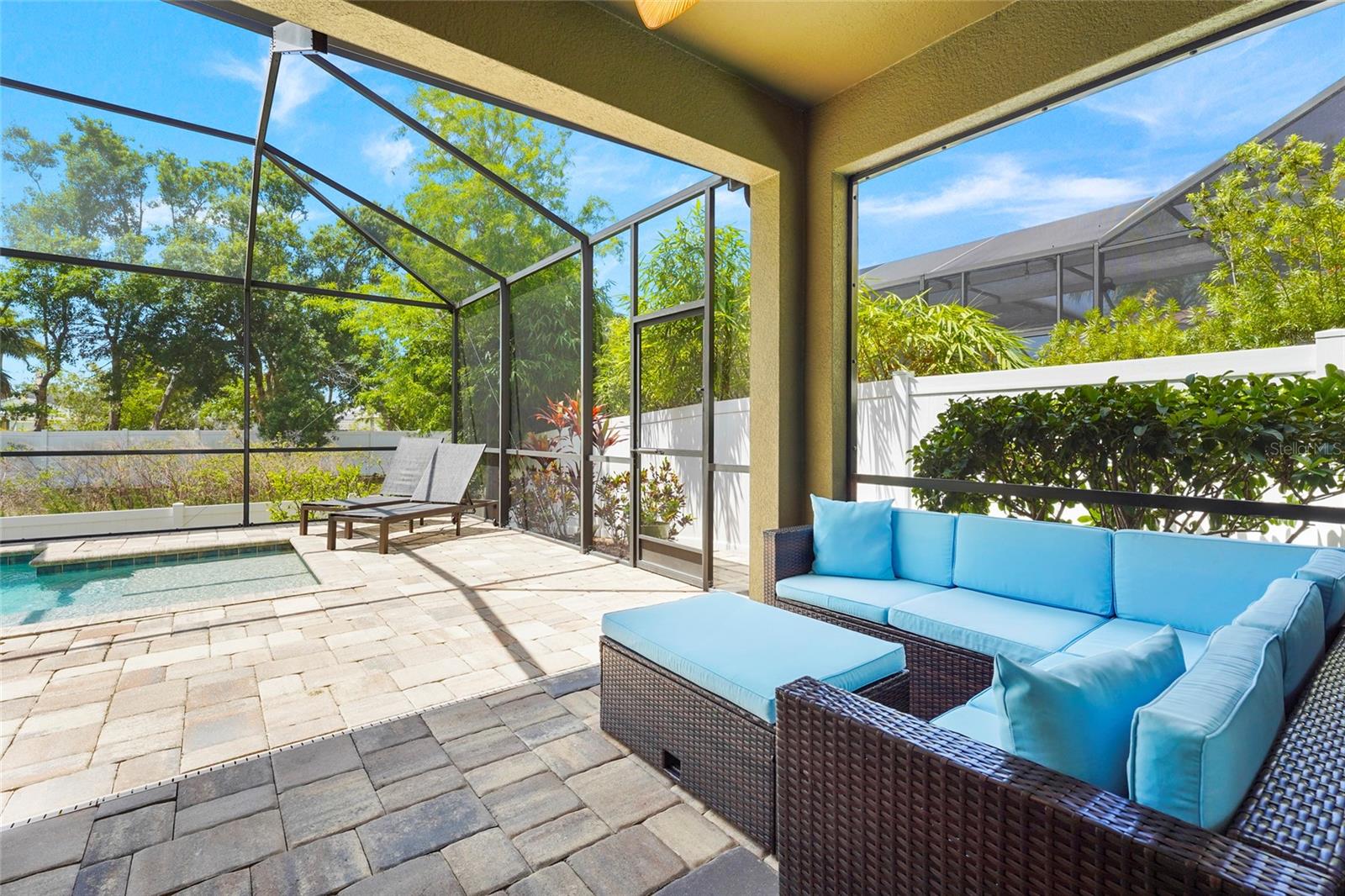 LUNA BAY - Residential