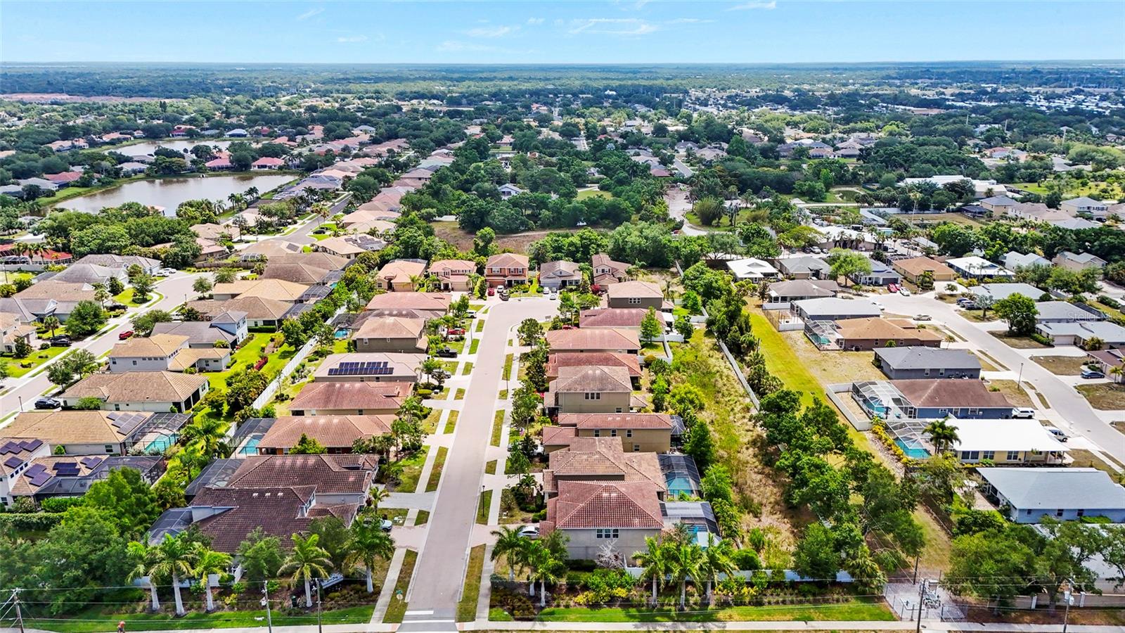 LUNA BAY - Residential