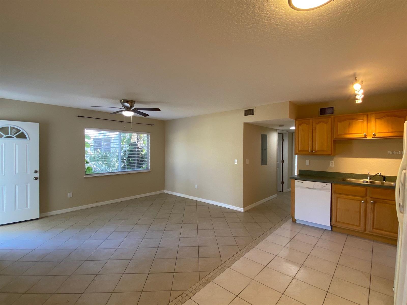 Jy Detwilers 1st Add - Residential Lease