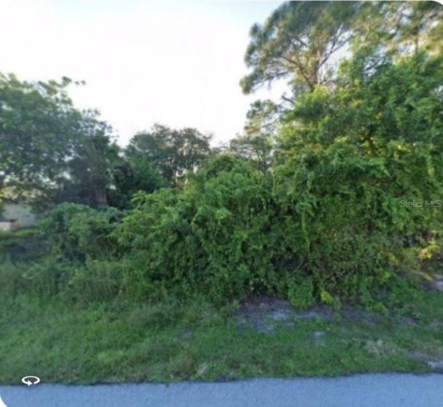 Nice Vacant lot Ready to build ,,your Dream Home ,,near shopping center and major highway