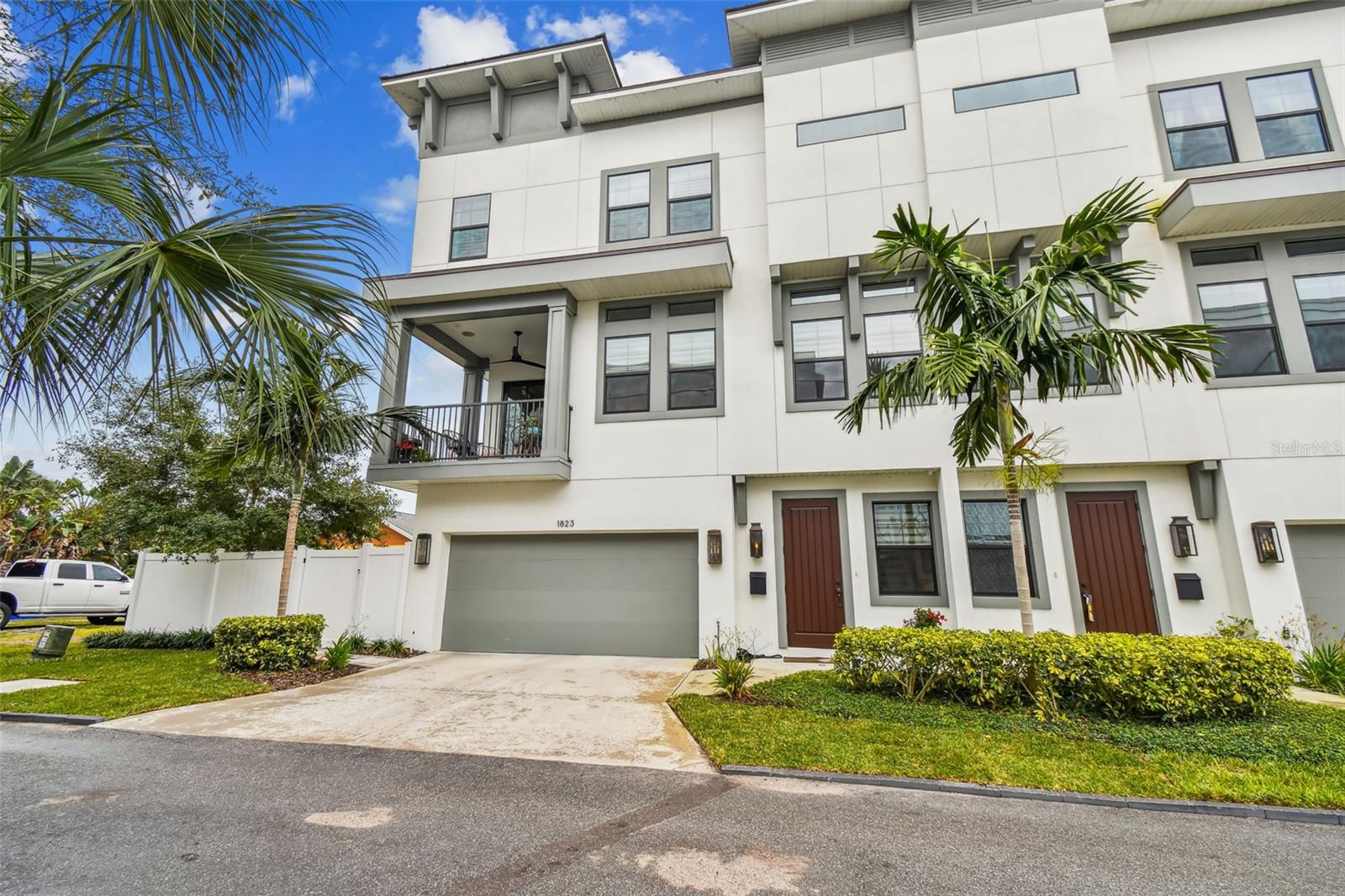 UPTOWN CRESCENT LAKE - Residential Lease