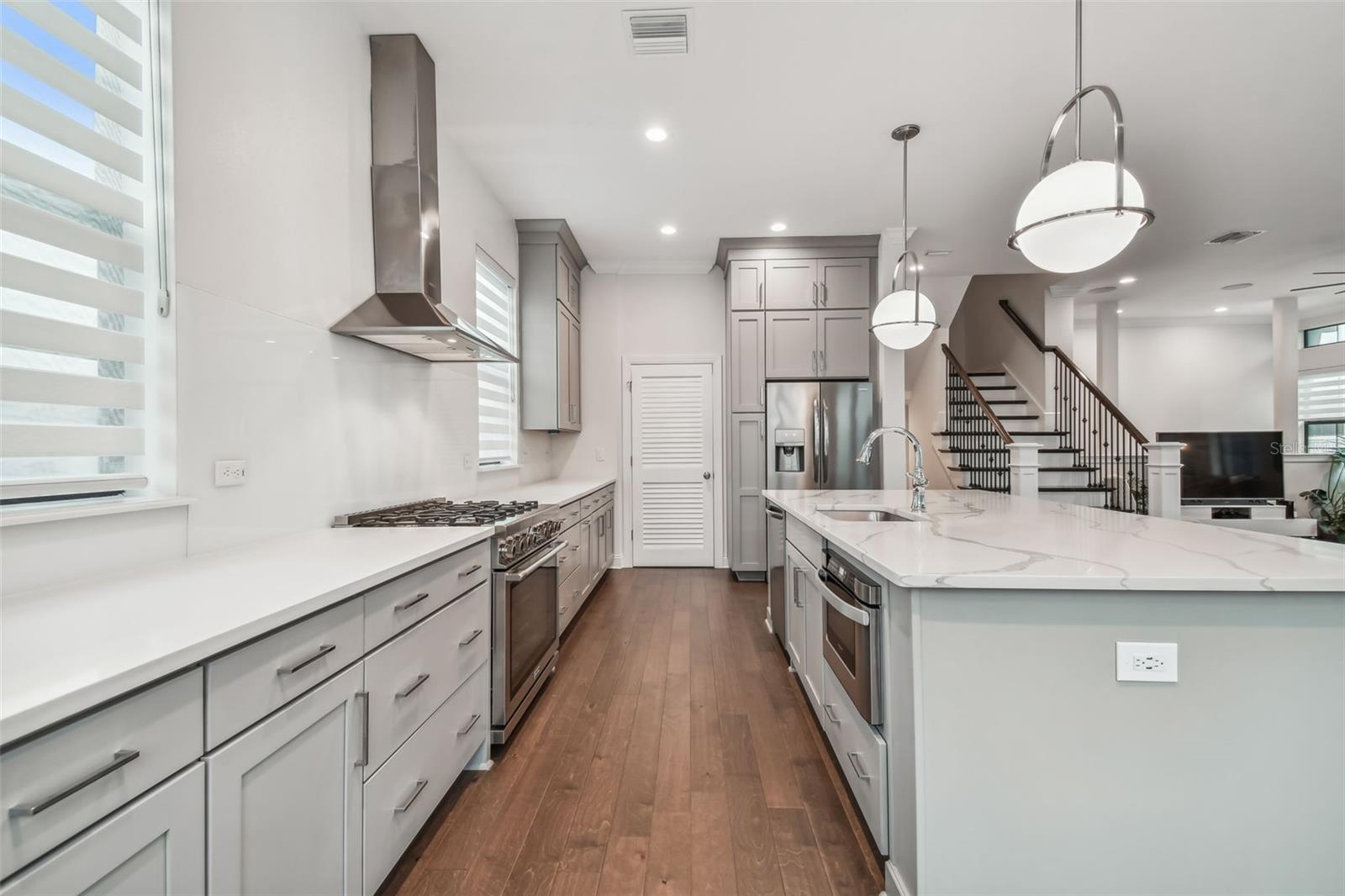 UPTOWN CRESCENT LAKE - Residential Lease