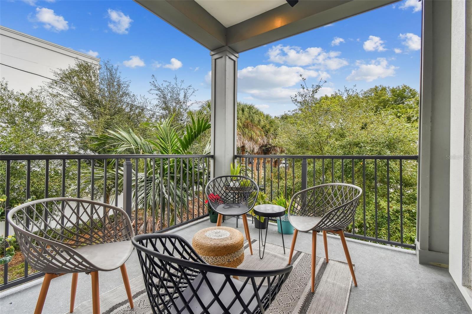 UPTOWN CRESCENT LAKE - Residential Lease