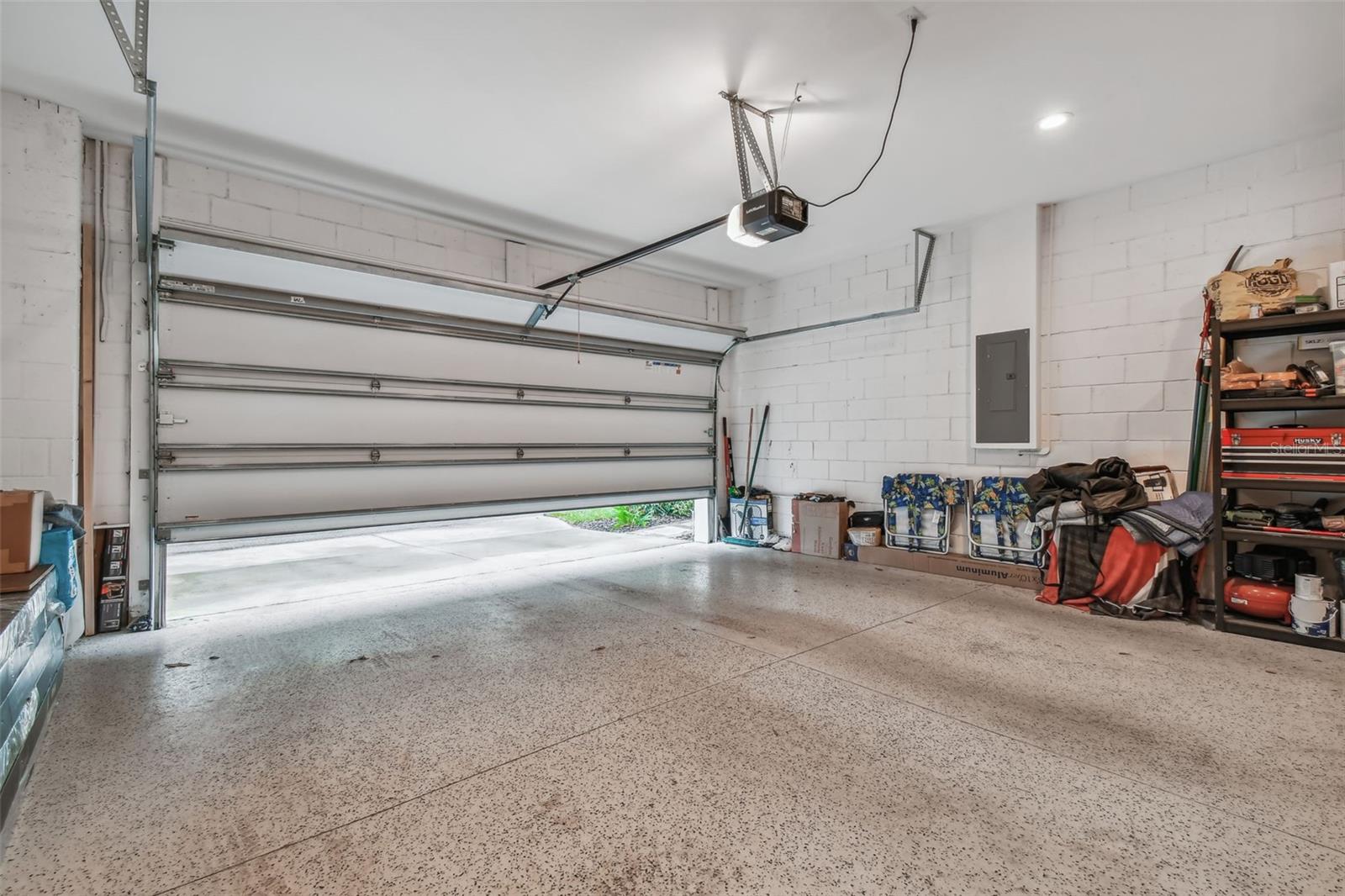 UPTOWN CRESCENT LAKE - Residential Lease