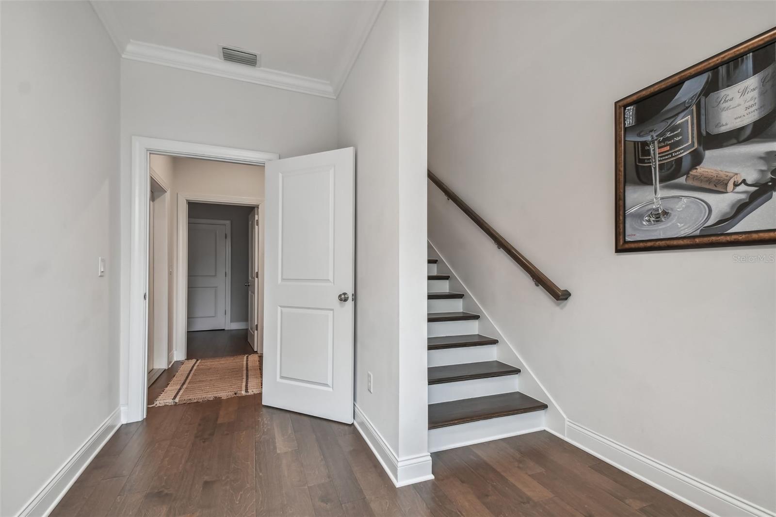 UPTOWN CRESCENT LAKE - Residential Lease