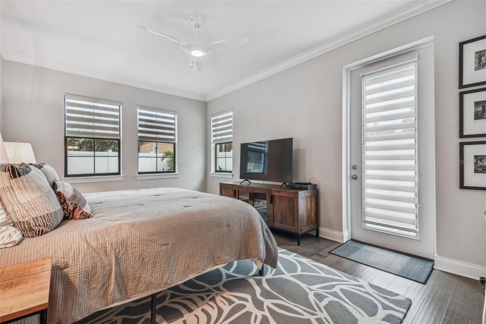 UPTOWN CRESCENT LAKE - Residential Lease