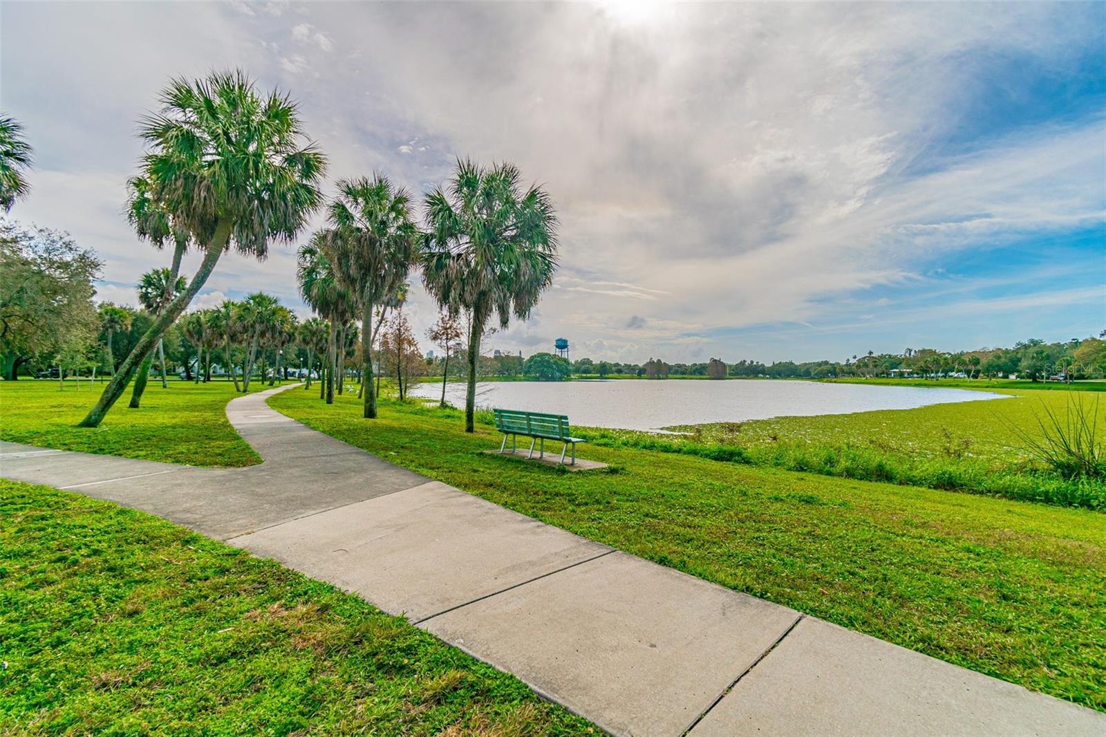 UPTOWN CRESCENT LAKE - Residential Lease