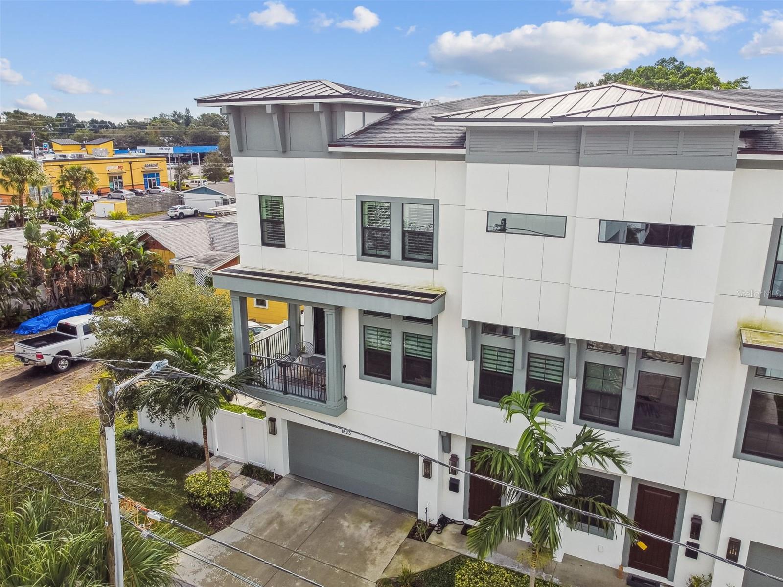 UPTOWN CRESCENT LAKE - Residential Lease