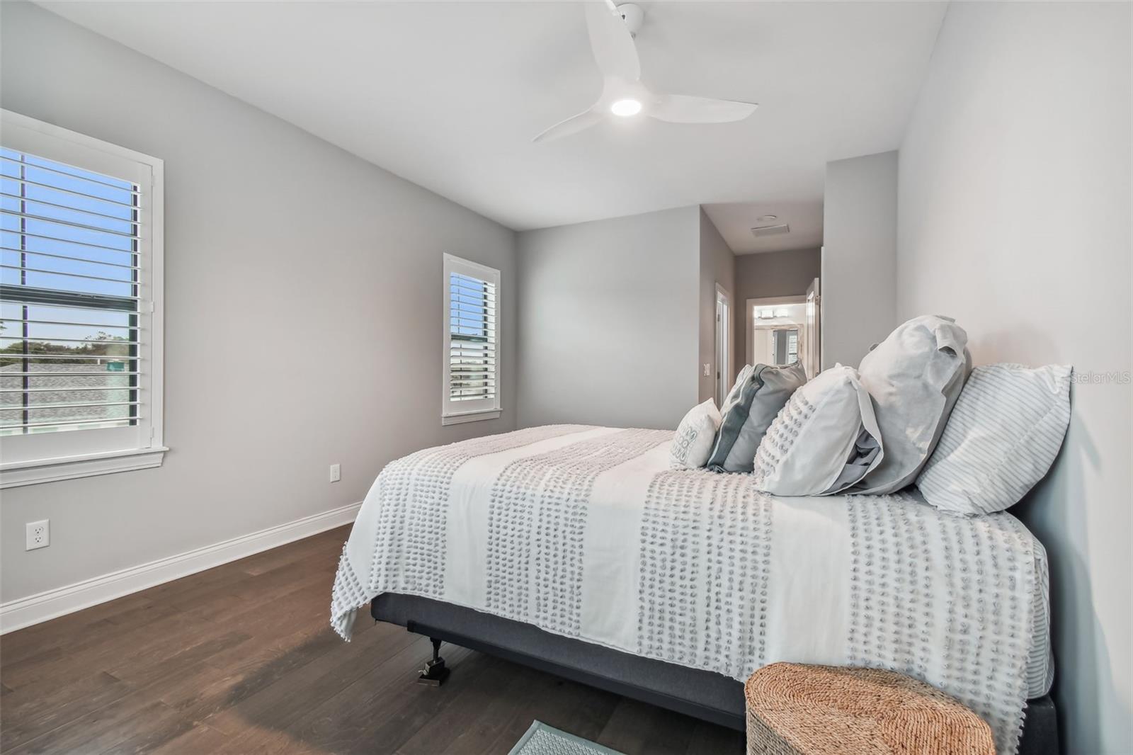 UPTOWN CRESCENT LAKE - Residential Lease