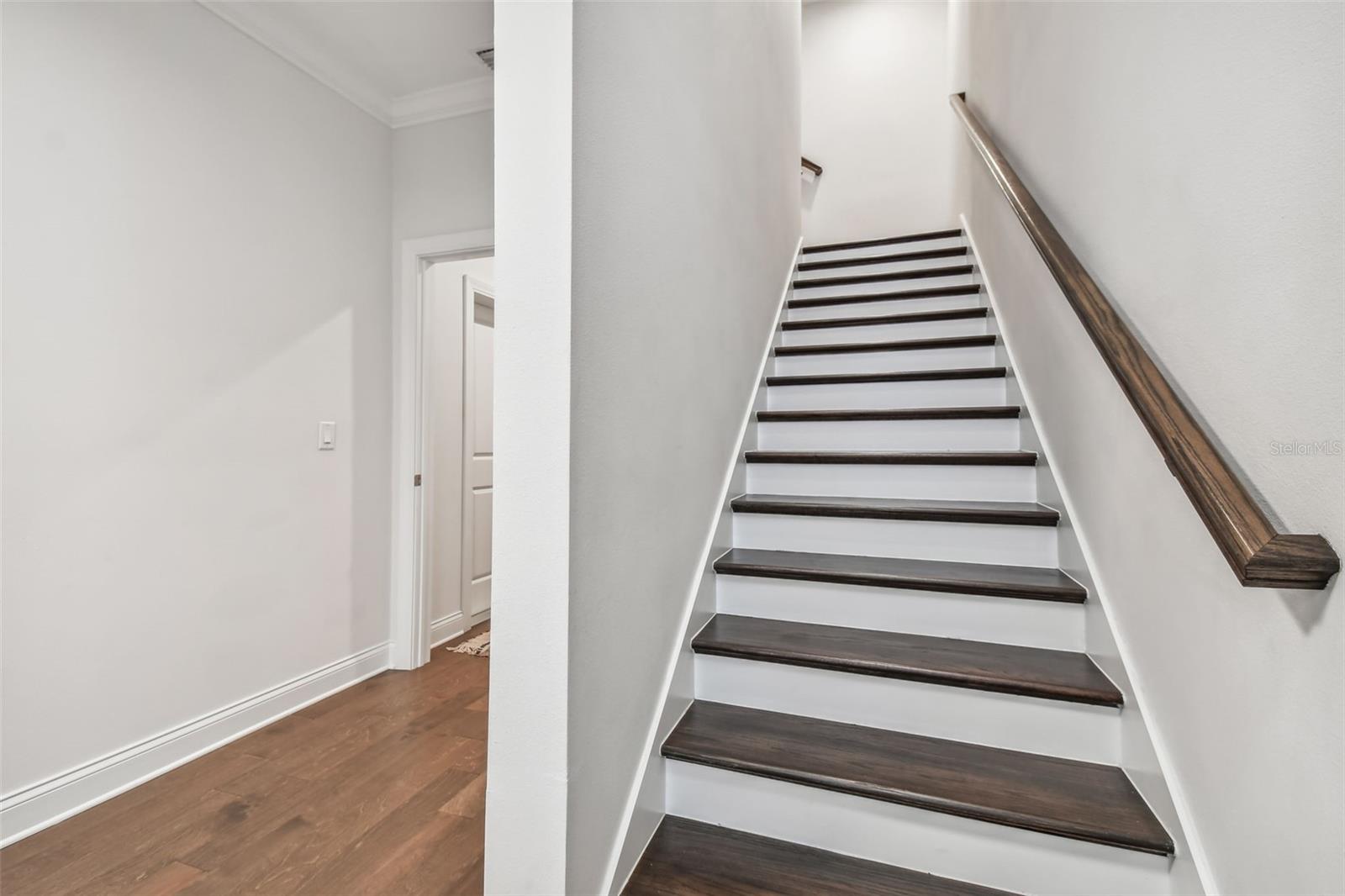 UPTOWN CRESCENT LAKE - Residential Lease