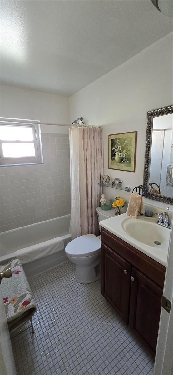 SOMERSET VILLAGE - Residential