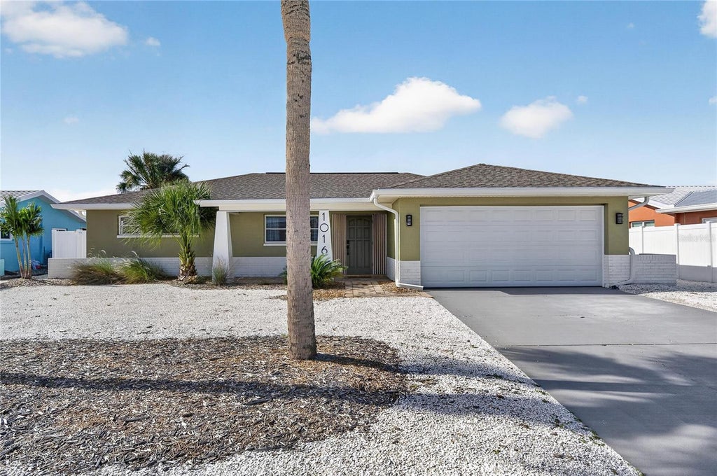 Photo of 1016 Silver Palm Way, Apollo Beach, FL 33572 (MLS # TB8561470)