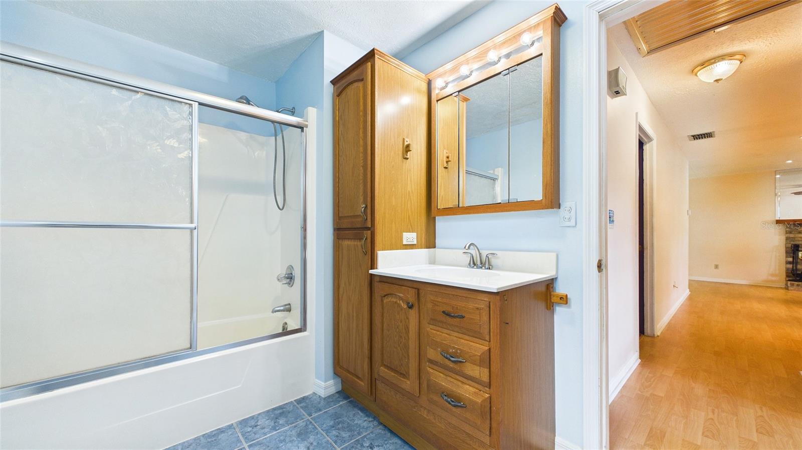 CAMBRIDGE CLARK ESTATES - Residential