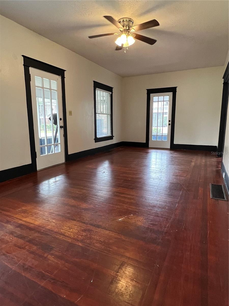 EUSTIS MC CLELLANDS - Residential