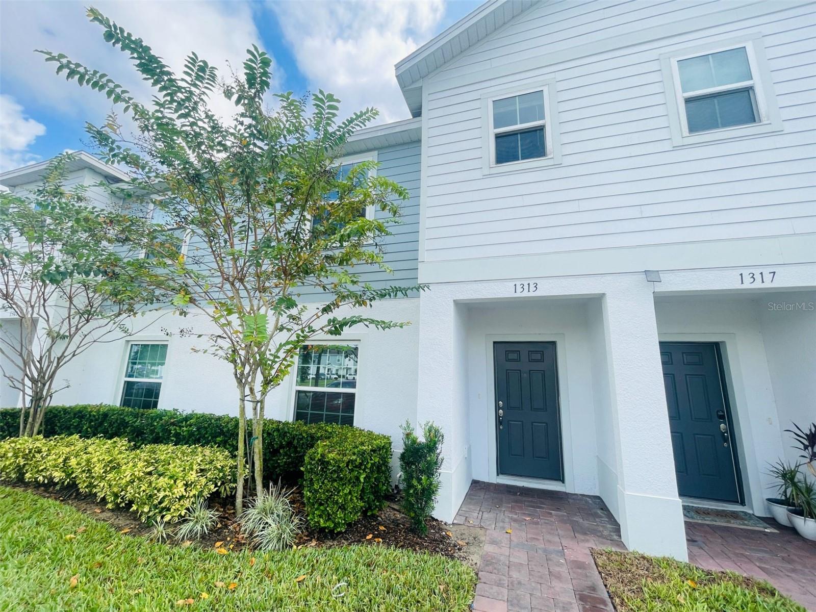 LEGACY LNDGS - Residential Lease