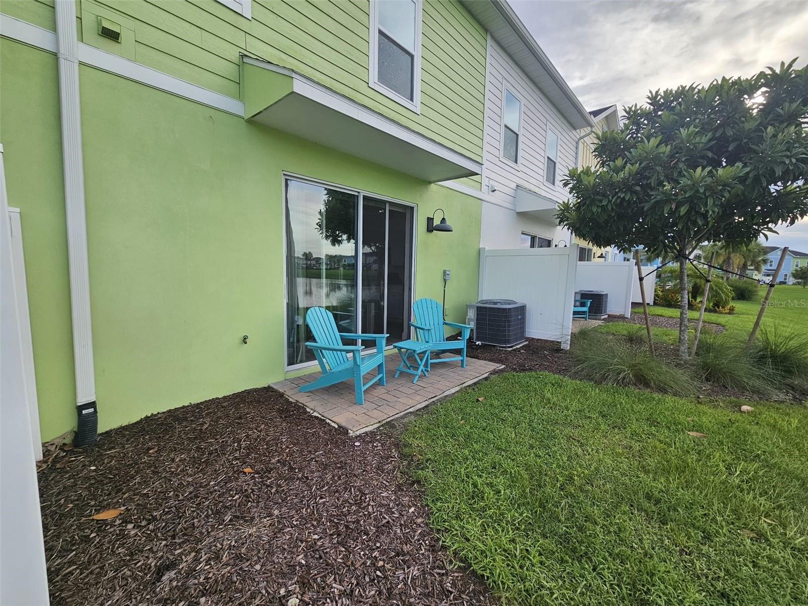 2944 ON THE ROCKS POINT