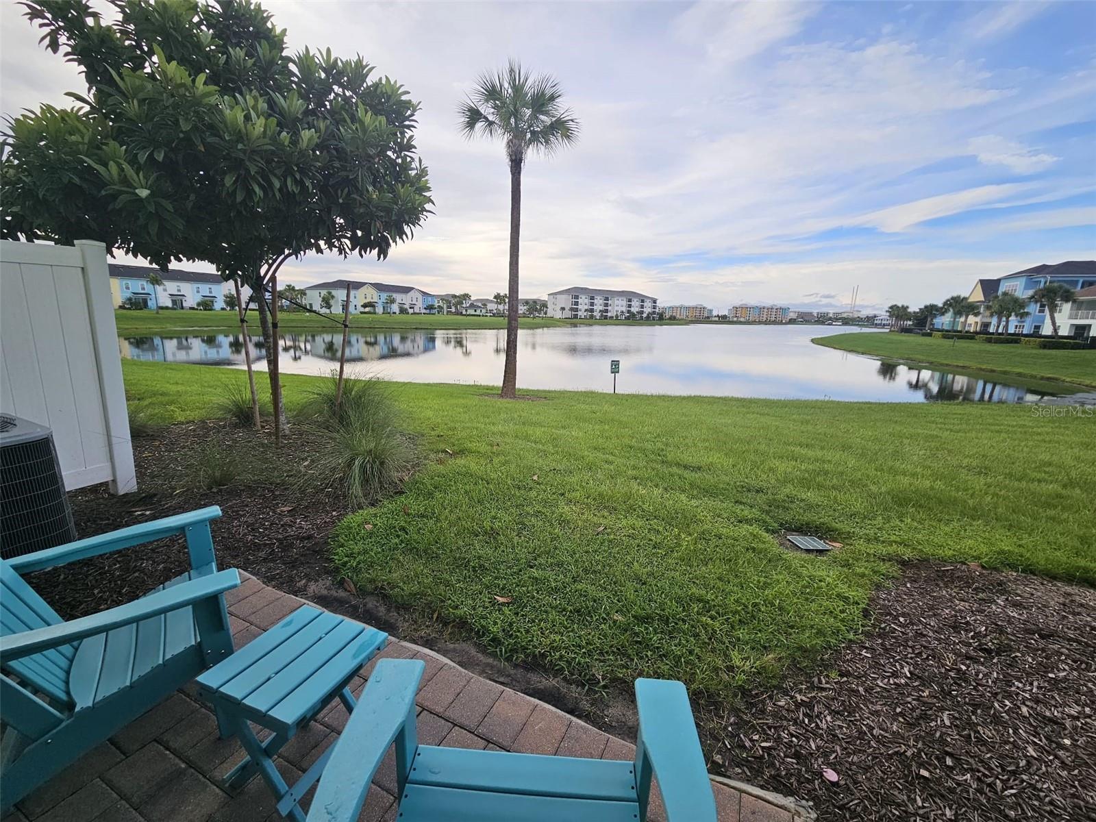 2944 ON THE ROCKS POINT