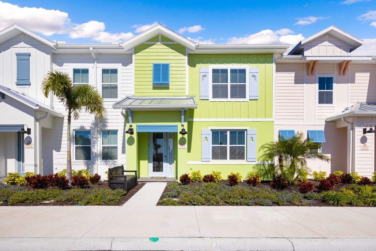 2944 ON THE ROCKS POINT